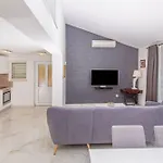 Villa Laura Mlini
